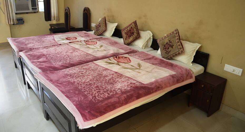 Hotel Empire, Varanasi 2